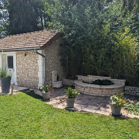 Au Fil De L'eau Holiday home *